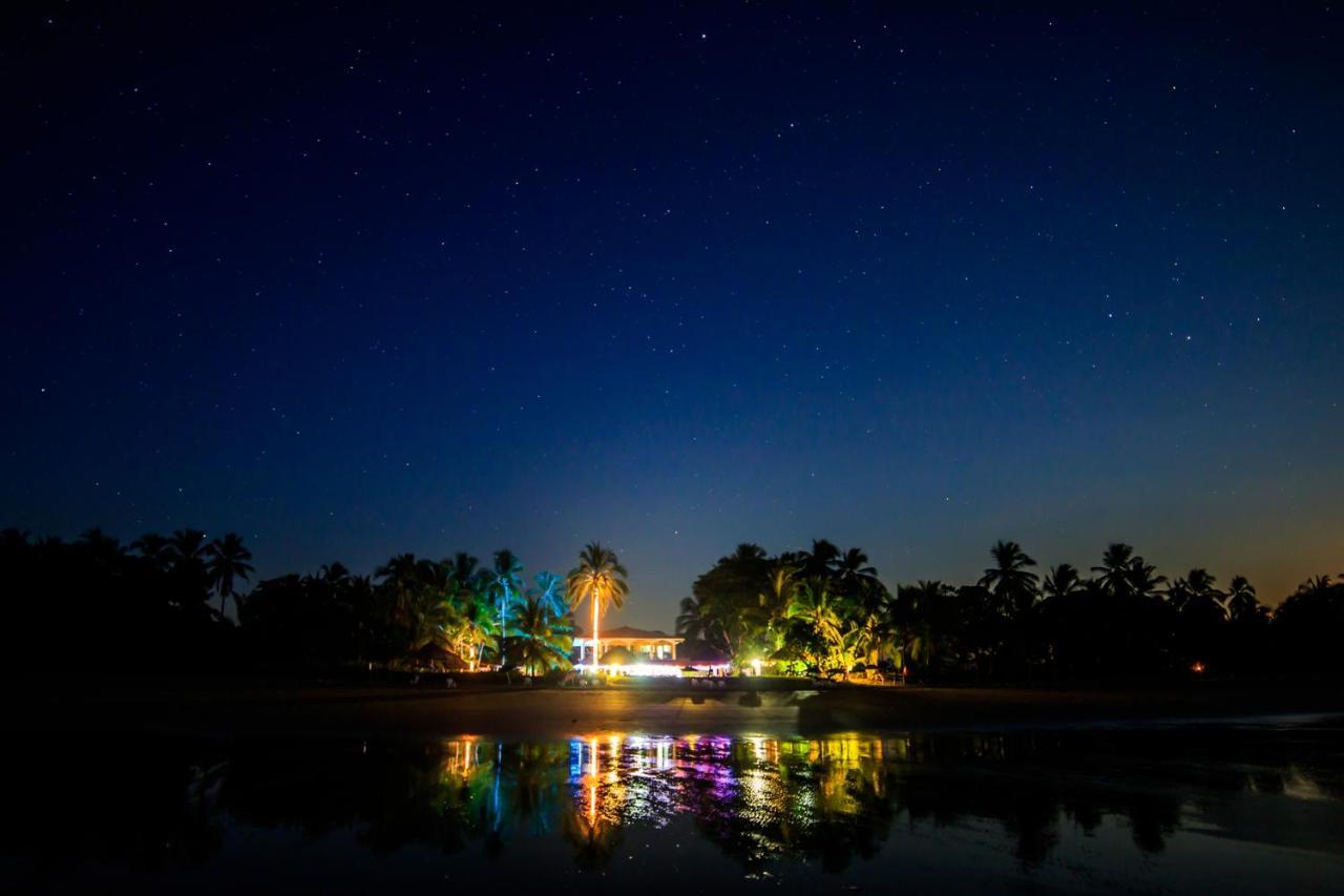 Las Lajas Beach Resort Exteriör bild