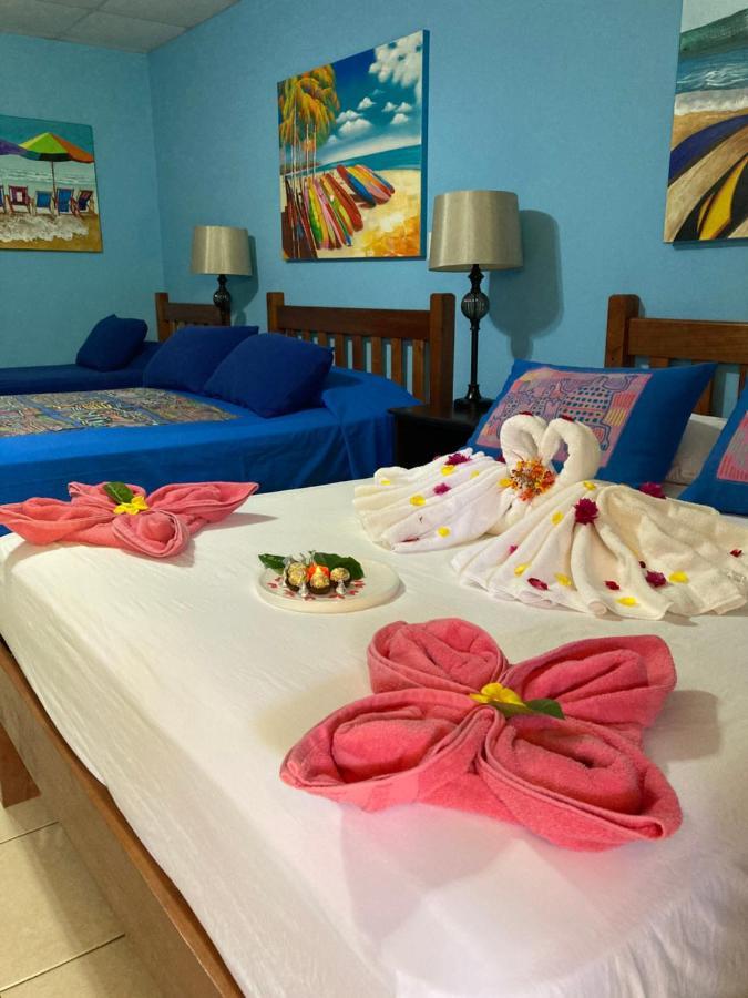 Las Lajas Beach Resort Exteriör bild