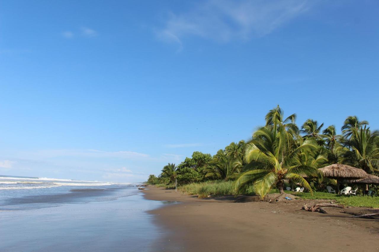 Las Lajas Beach Resort Exteriör bild